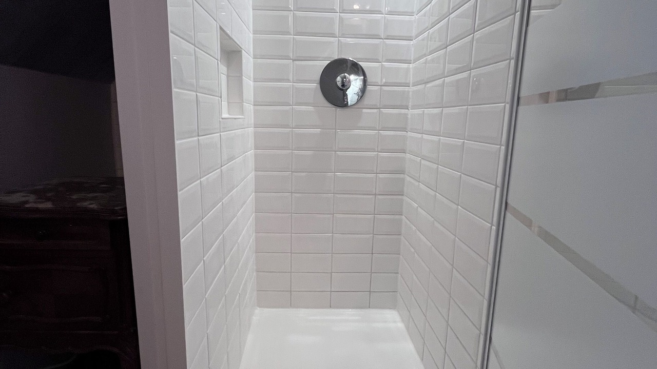 Photo of Bathroom in Chinon