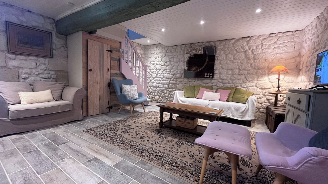 Photo of Livingroom in Chinon