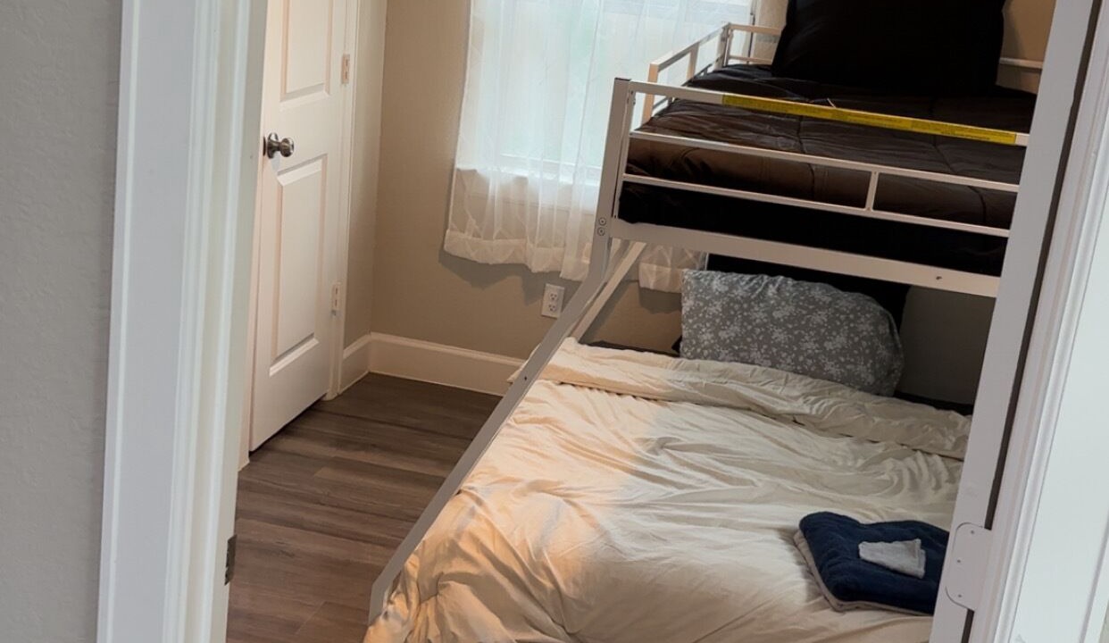 Photo of Bedroom in Clute
