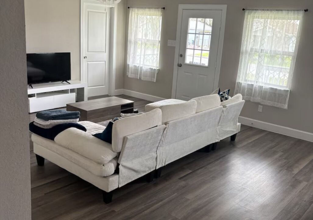 Photo of Livingroom in Clute