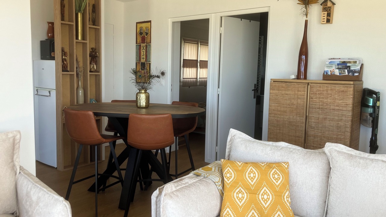 Photo of Others in Bernieres-sur-Mer