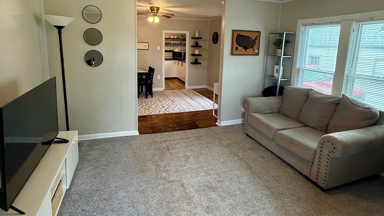 Photo of Livingroom in Winfield