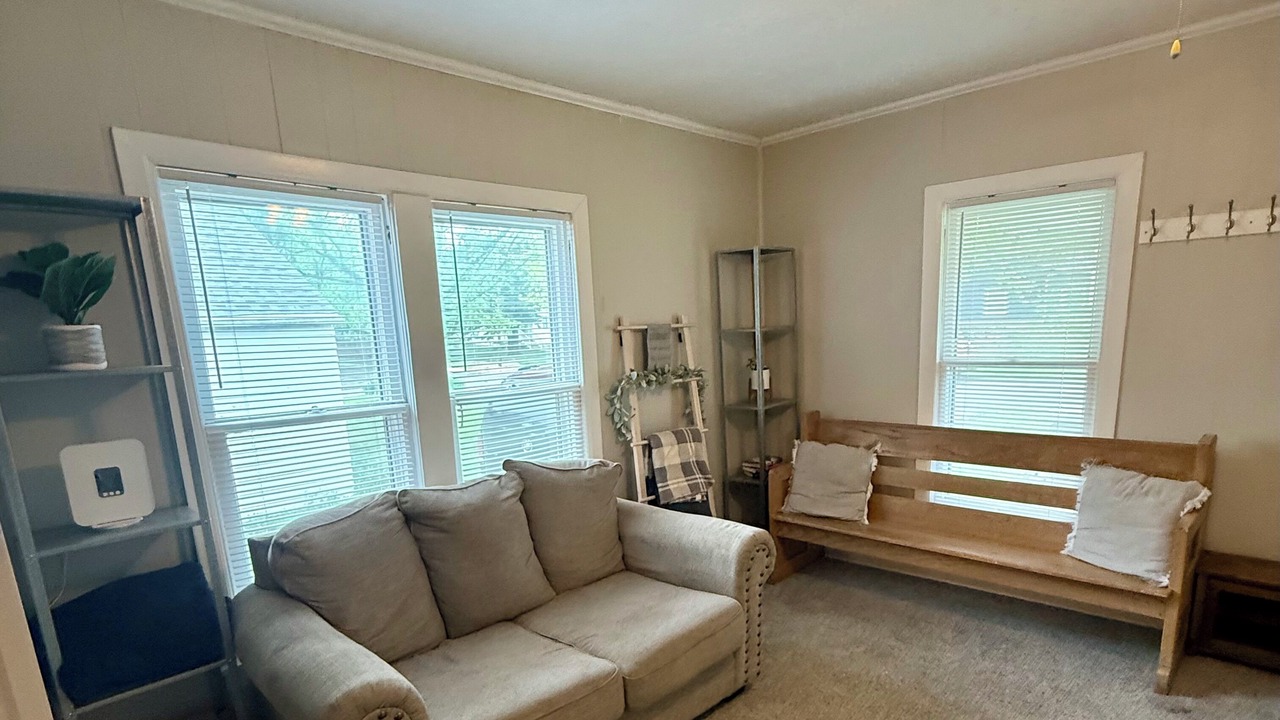 Photo of Livingroom in Winfield