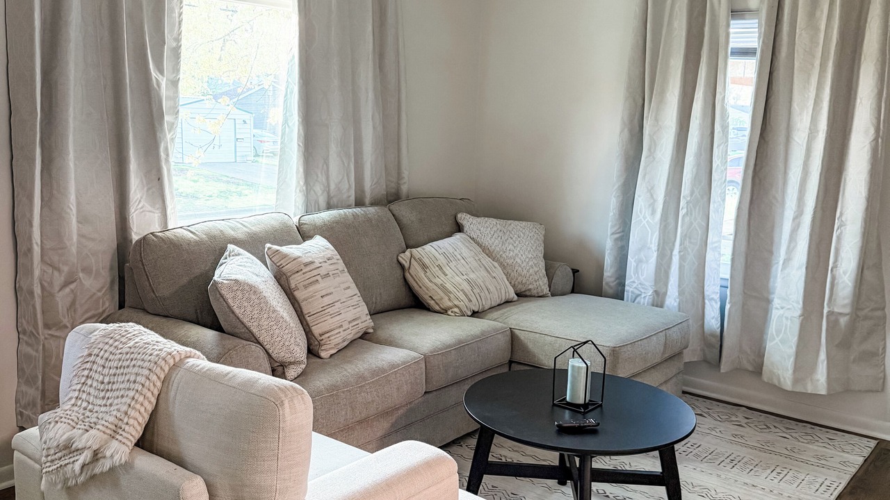 Photo of Livingroom in Newton