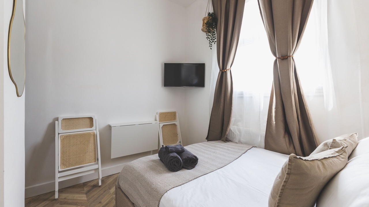 Photo of Bedroom in Highbury