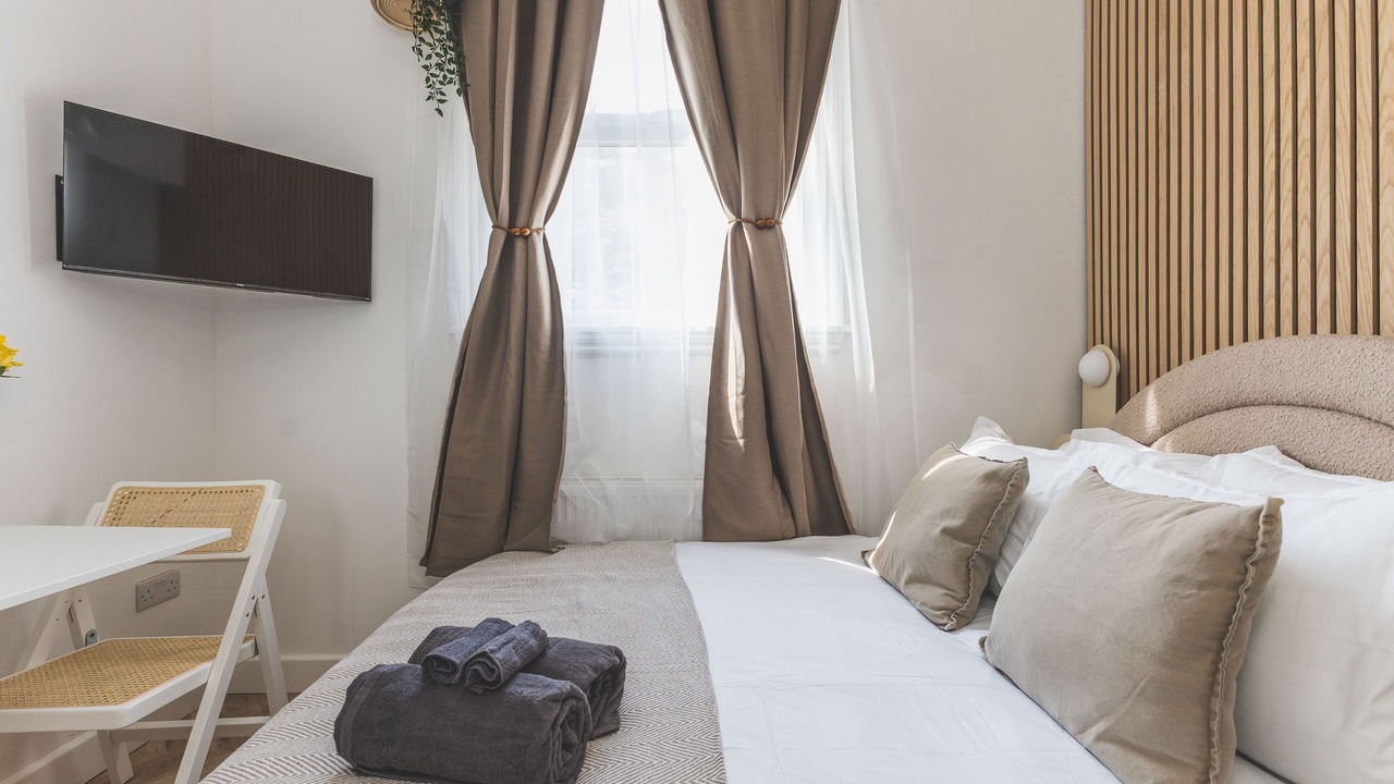 Photo of Bedroom in Highbury