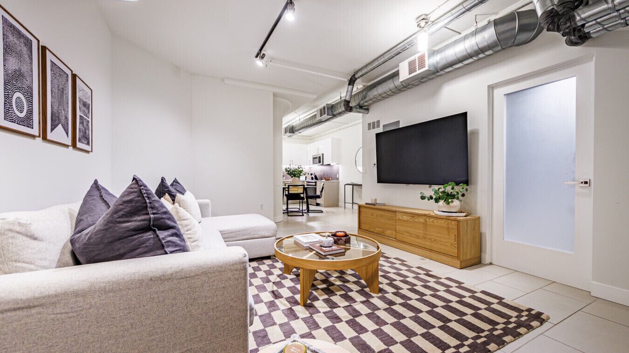 Photo of Livingroom in Historic Core