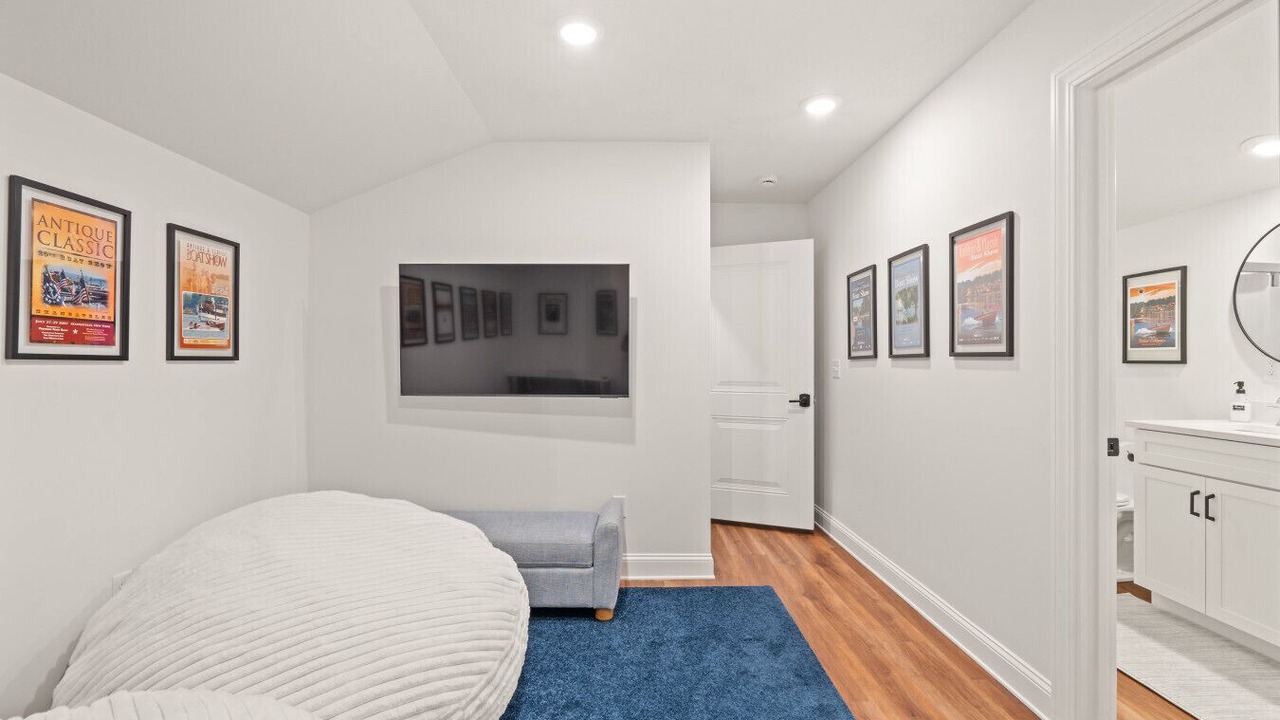 Photo of Bedroom in Skaneateles