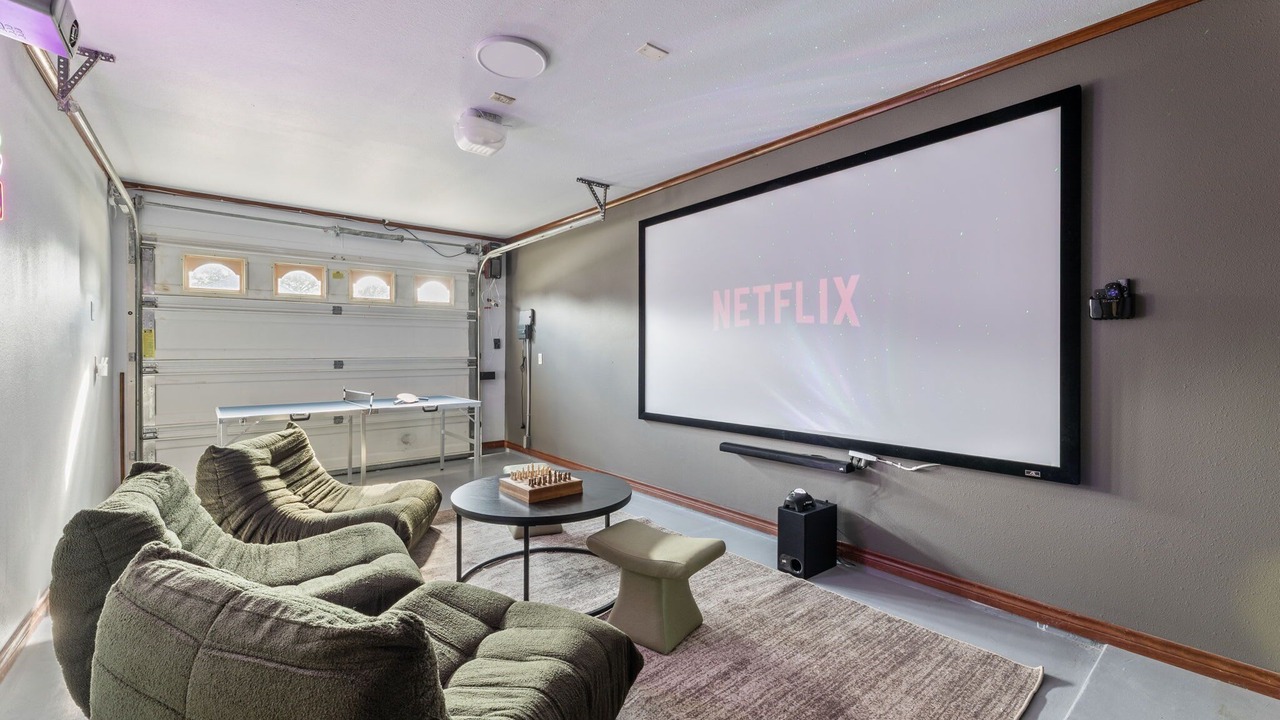 Photo of Bedroom in Lakeview  Jefferson County