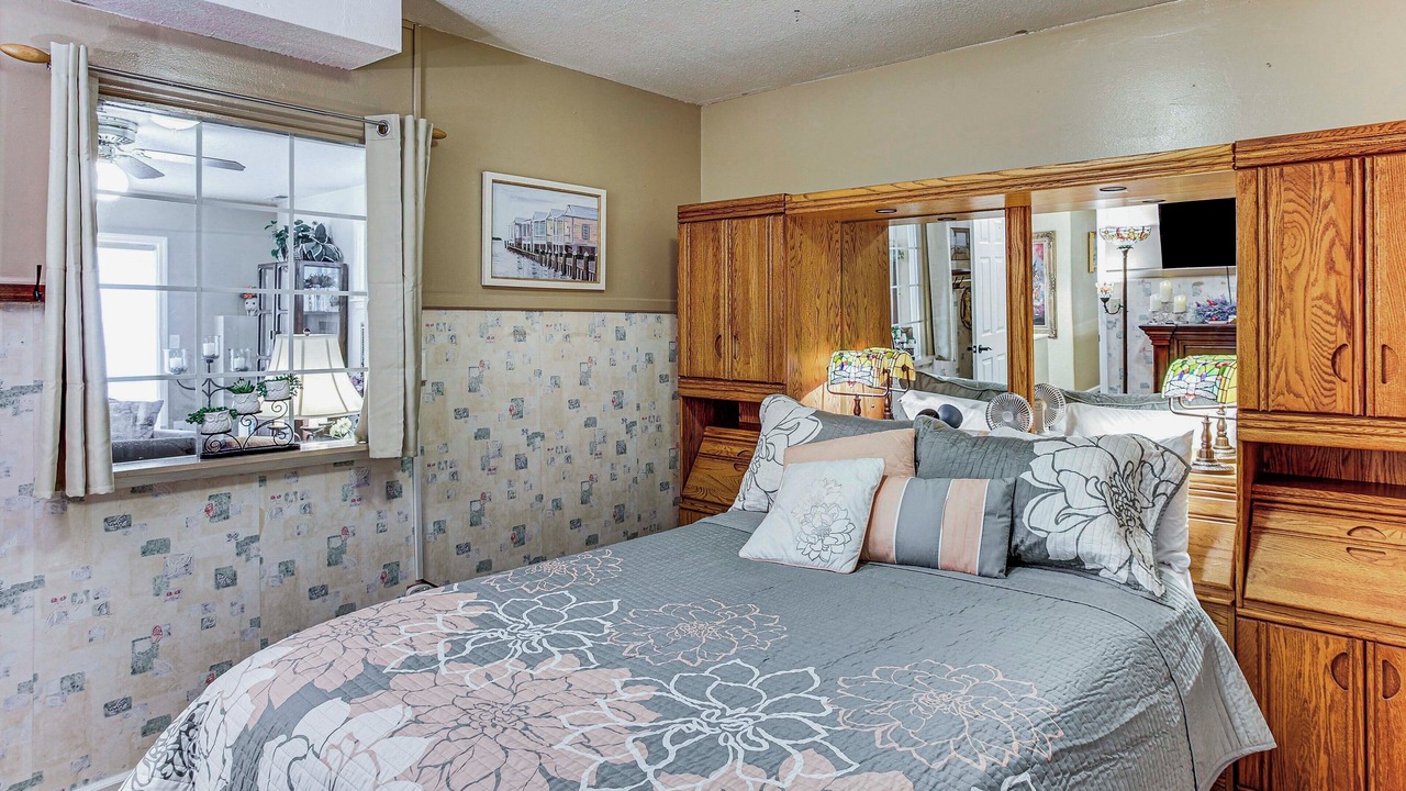 Photo of Others in Graham