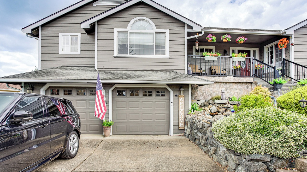 Photo of Others in Graham