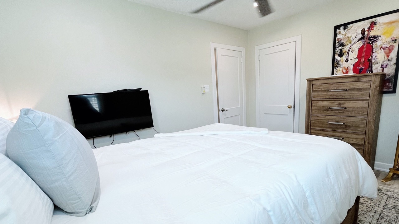 Photo of Bedroom in Kenner - Louis Armstrong International Airport