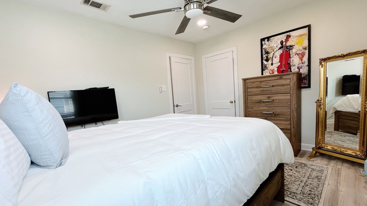 Photo of Bedroom in Kenner - Louis Armstrong International Airport