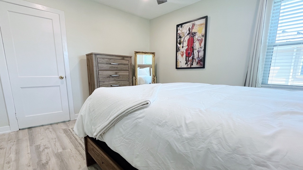 Photo of Bedroom in Kenner - Louis Armstrong International Airport