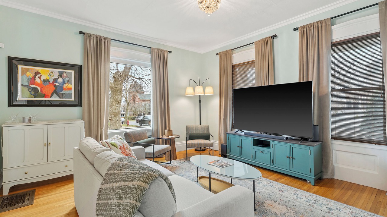 Photo of Livingroom in Oswego