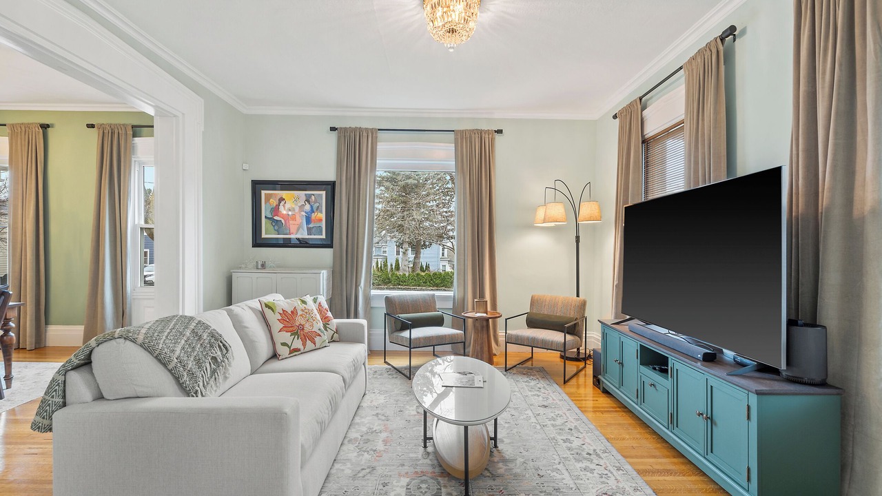 Photo of Livingroom in Oswego