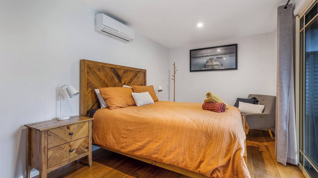 Photo of Others in Bridgewater on Loddon