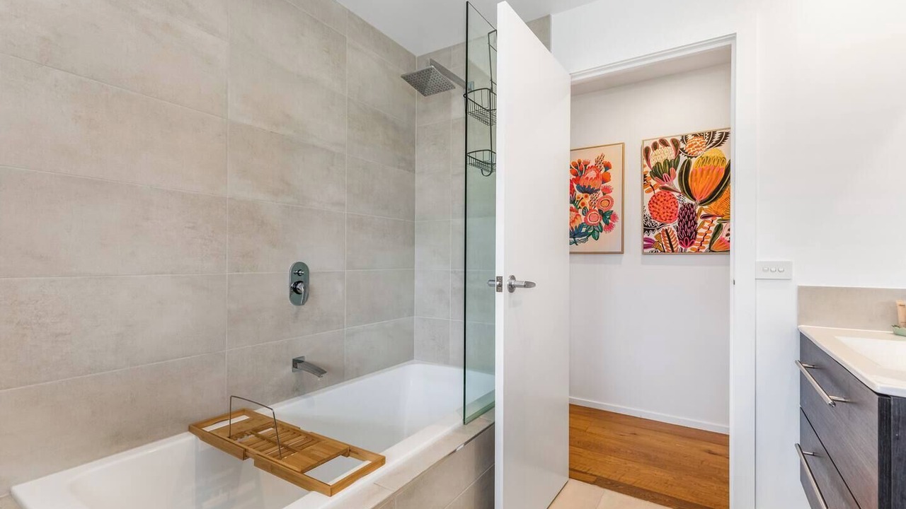 Photo of Others in Bridgewater on Loddon