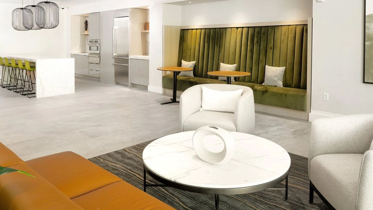 Photo of Livingroom in Prudential - St. Botolph