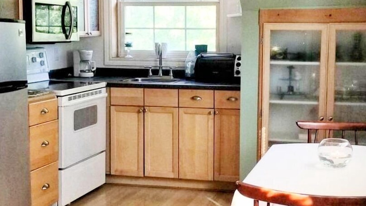 Photo of Kitchen in Amherstburg