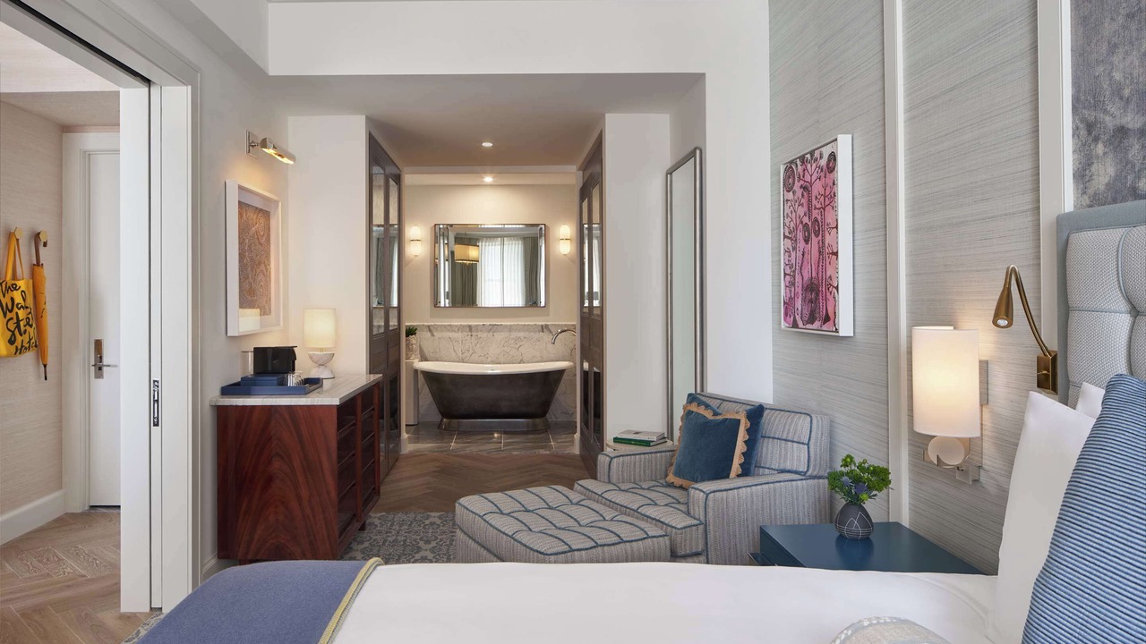 Photo of Others in Financial District