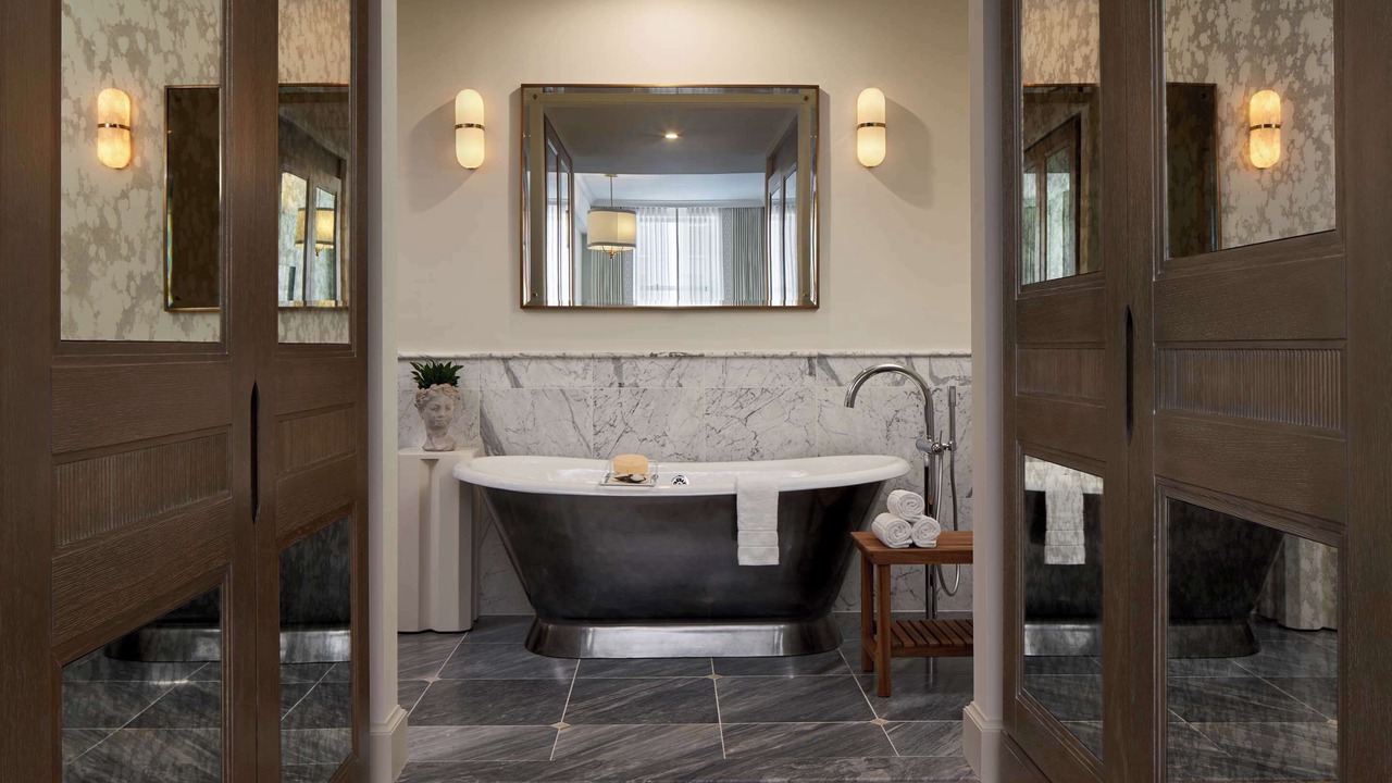 Photo of Others in Financial District