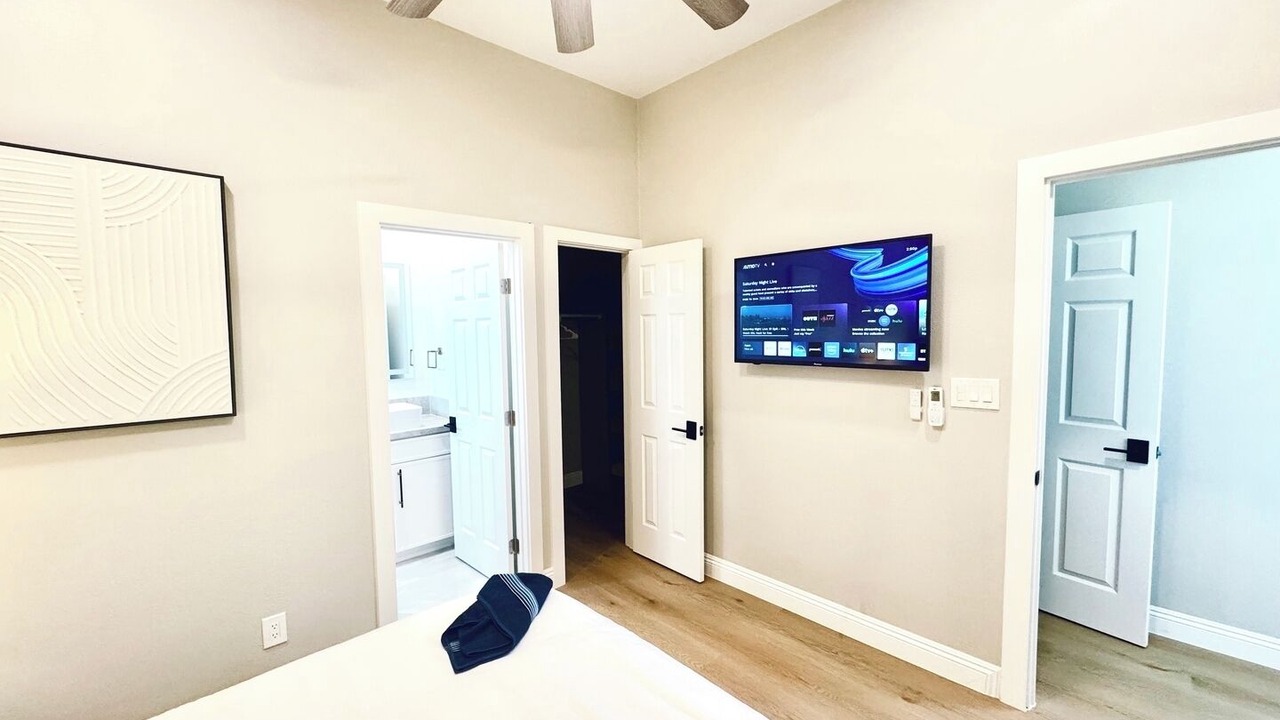 Photo of Bedroom in Central Escondido