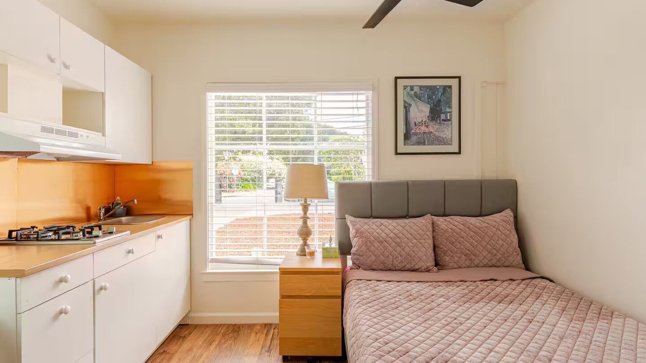 Photo of Bedroom in Barron Park