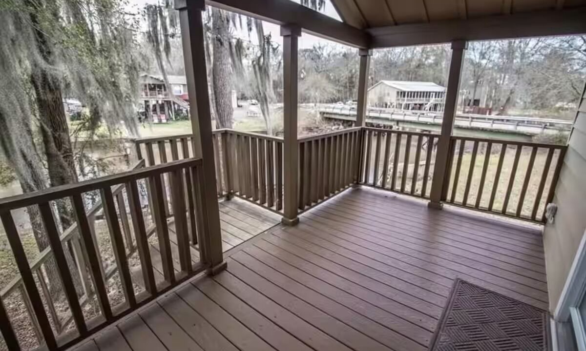 Photo of Patio Balcony in Karnack