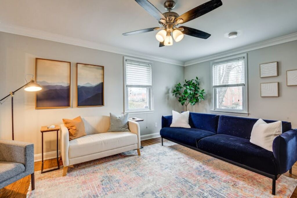 Photo of Livingroom in Parkville