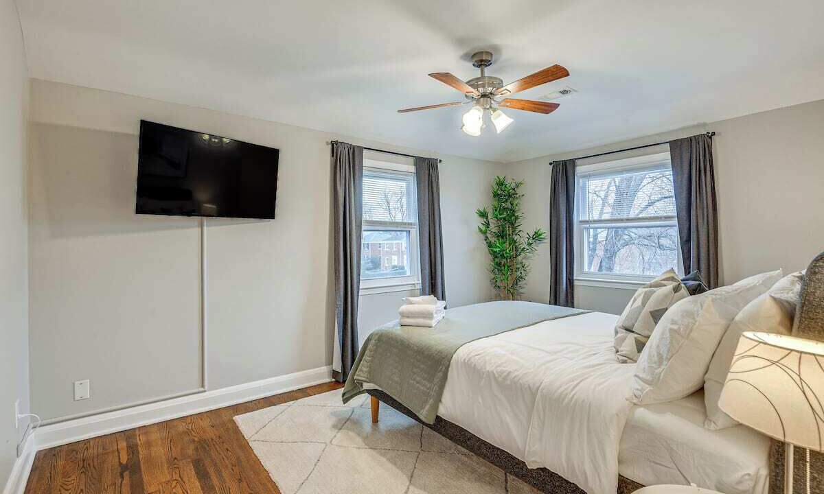 Photo of Bedroom in Parkville