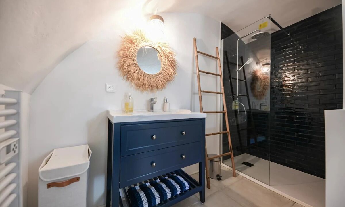 Photo of Bathroom in Saint-Siffret