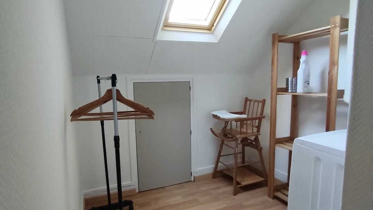 Photo of Others in Lison