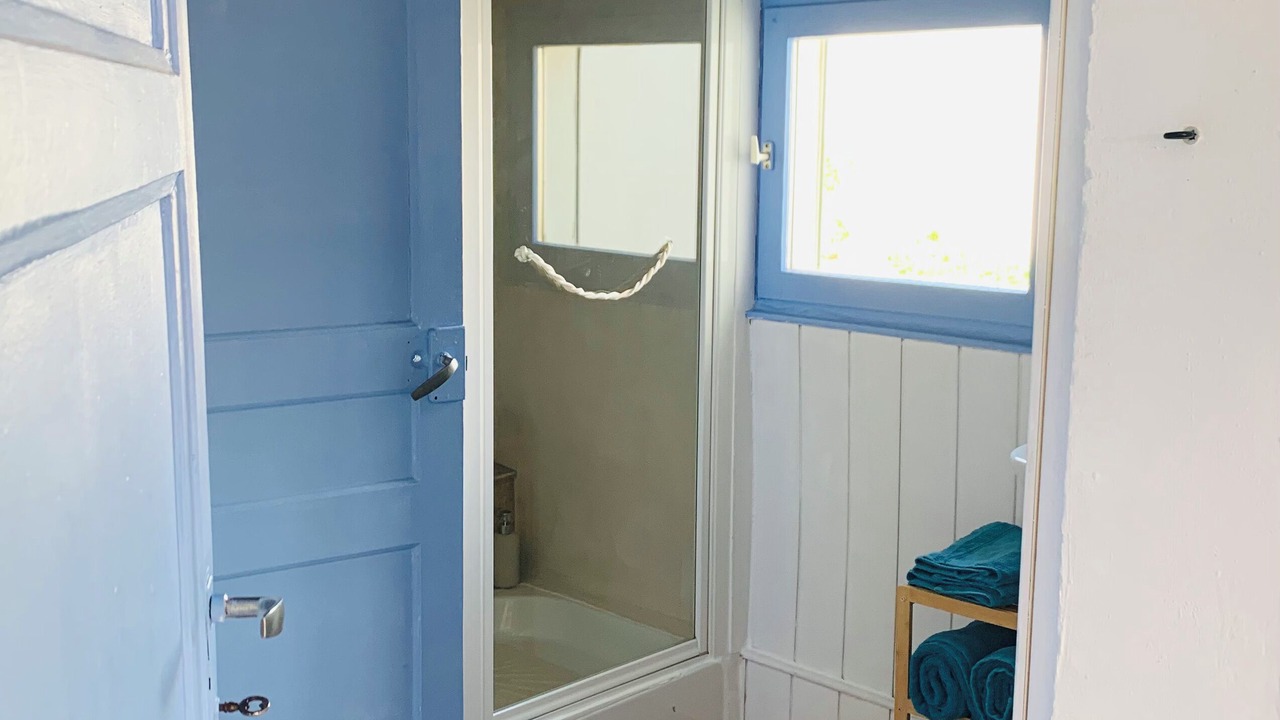 Photo of Bathroom in Saint-Marcouf