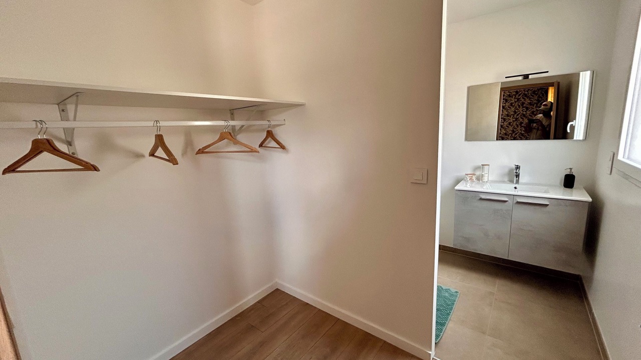 Photo of Others in Les Fins