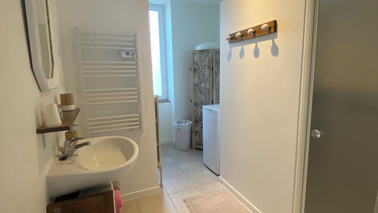 Photo of Bathroom in Miribel-les-Echelles