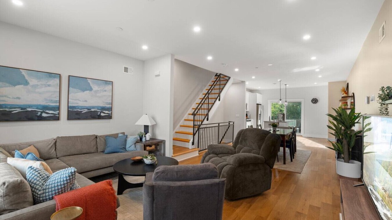 Photo of Livingroom in East Falls