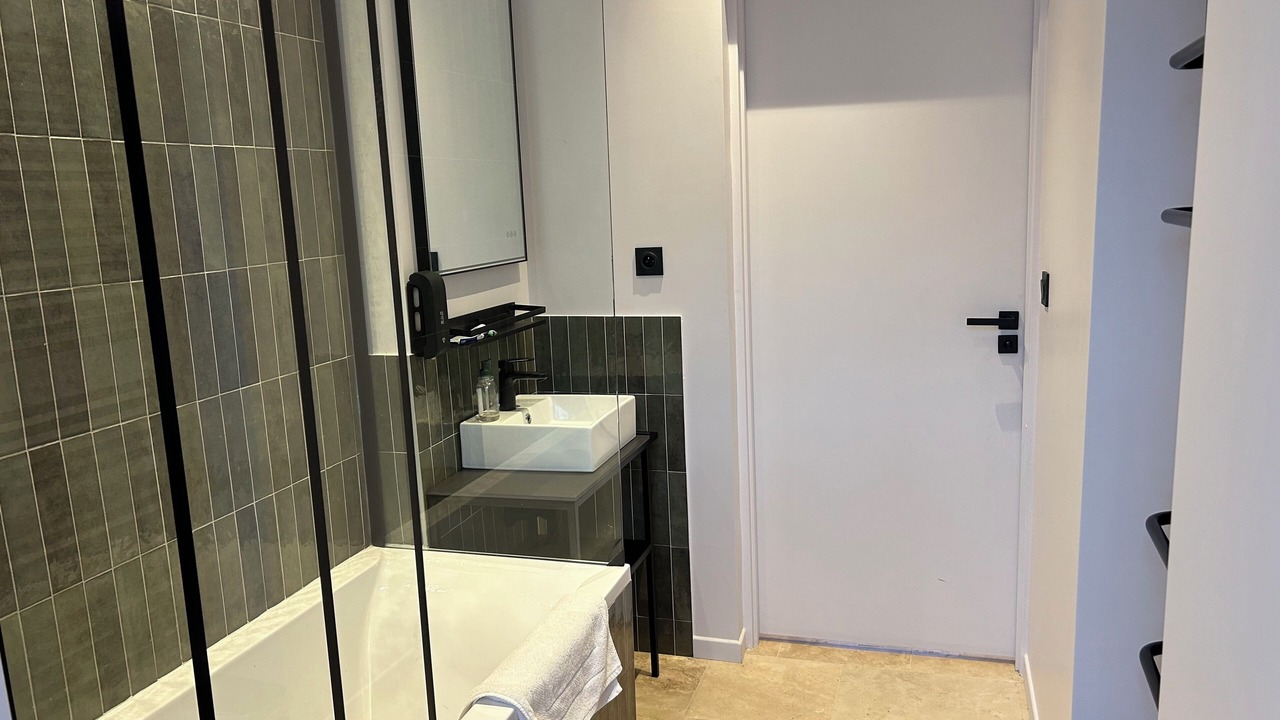 Photo of Bathroom in Villers-Cotterets