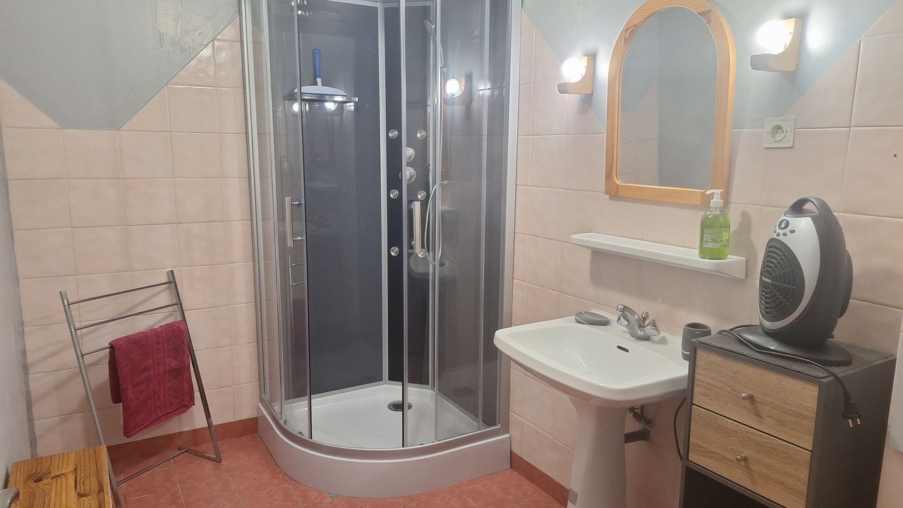 Photo of Bathroom in La Salle-en-Beaumont