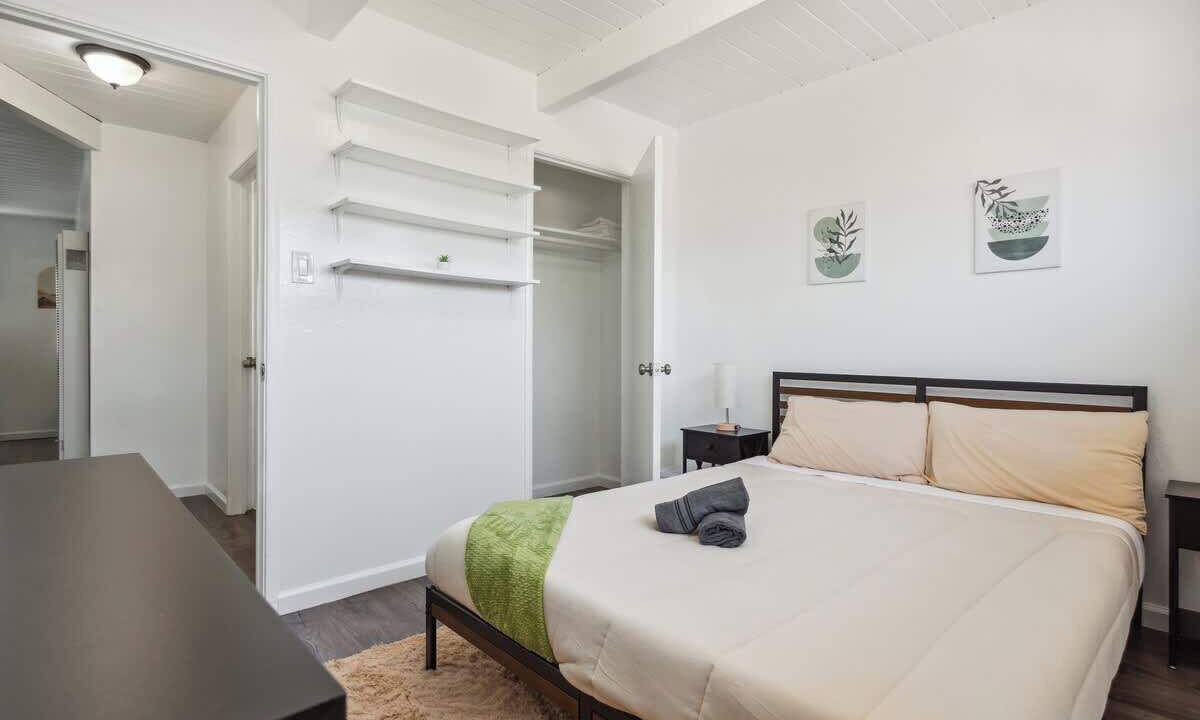 Photo of Others in Poets Corner