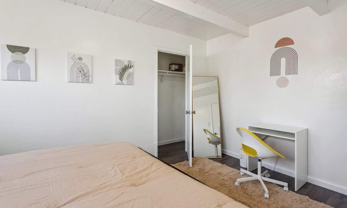 Photo of Others in Poets Corner