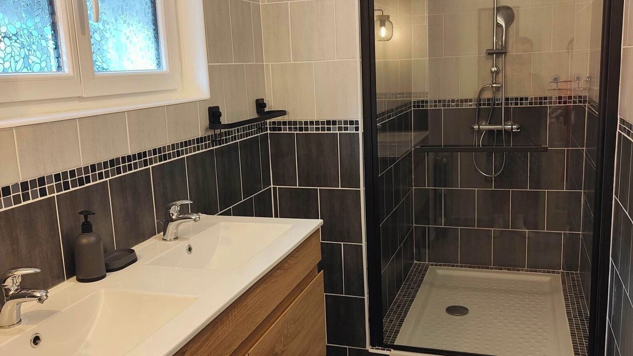 Photo of Bathroom in Uzer