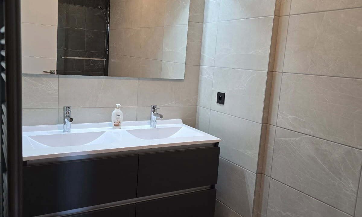 Photo of Bathroom in Aiguerelles