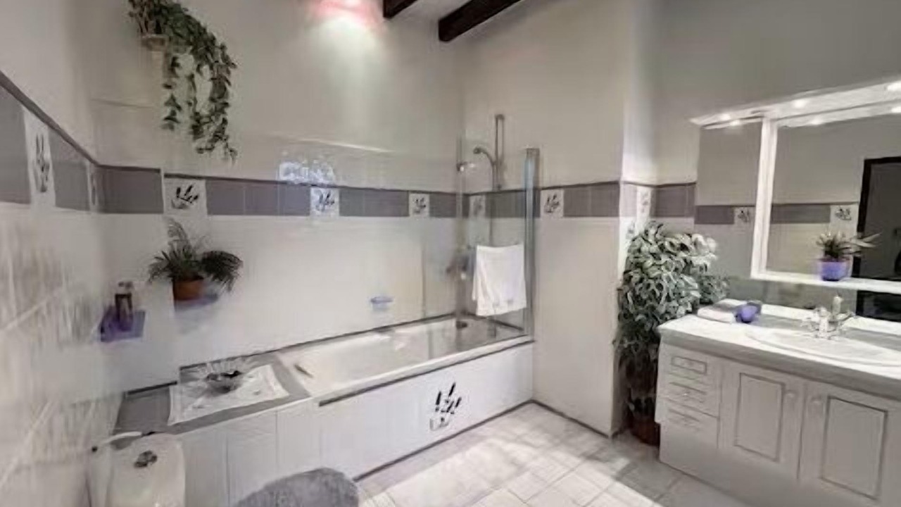 Photo of Bathroom in Salerm