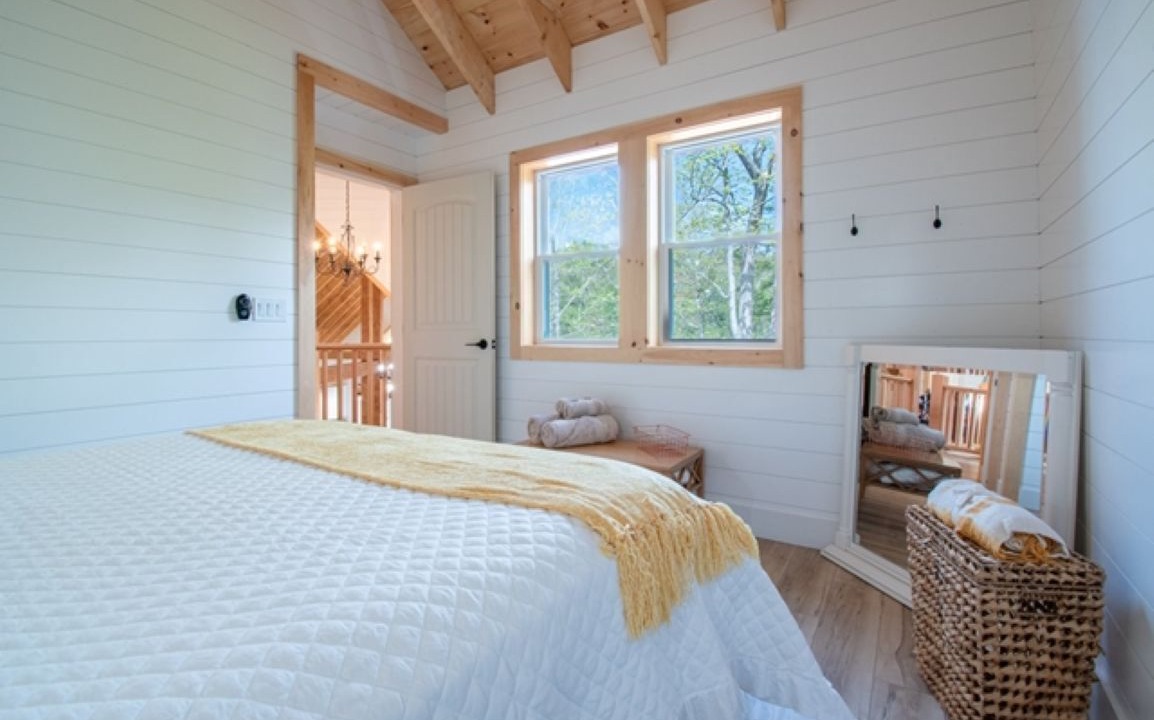 Photo of Bedroom in Whitestone