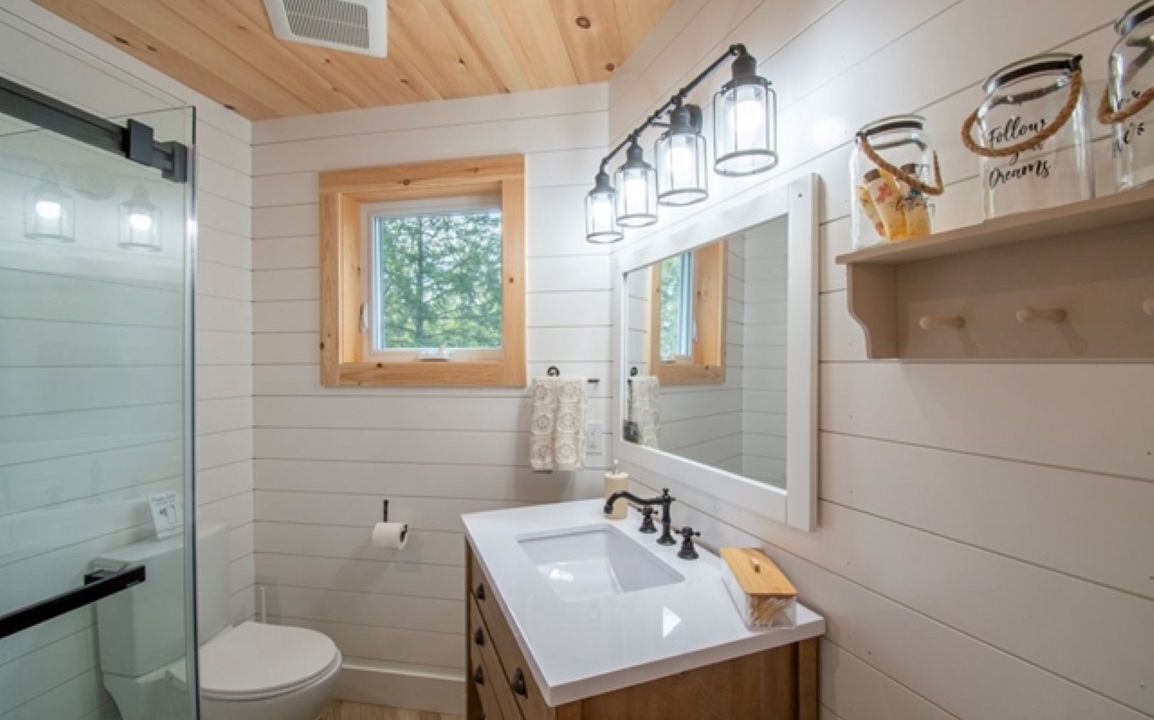Photo of Bathroom in Whitestone