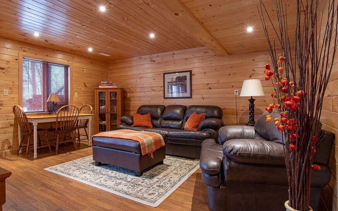 Photo of Livingroom in Nipissing