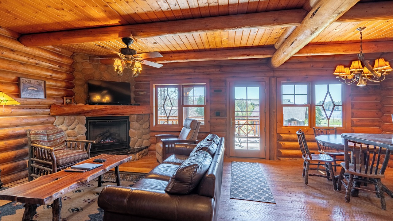 Photo of Livingroom in Saranac Lake
