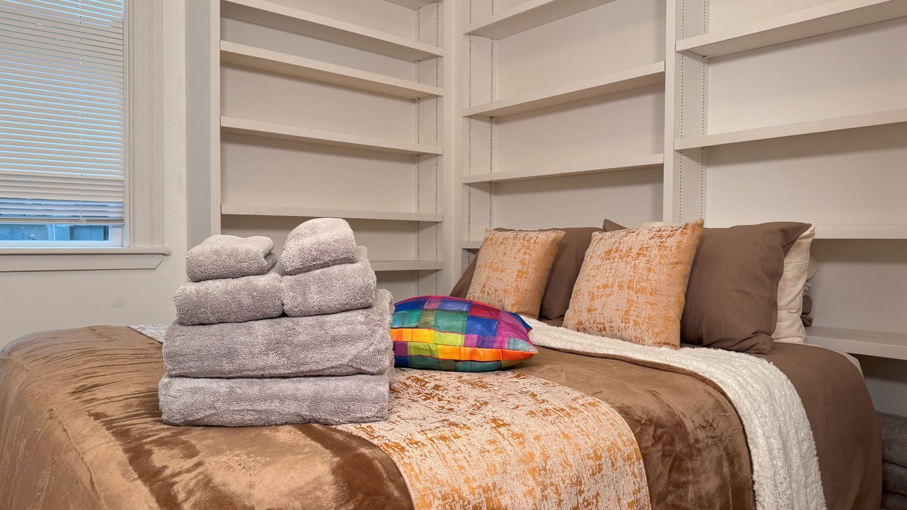 Photo of Bedroom in Mid-Cambridge