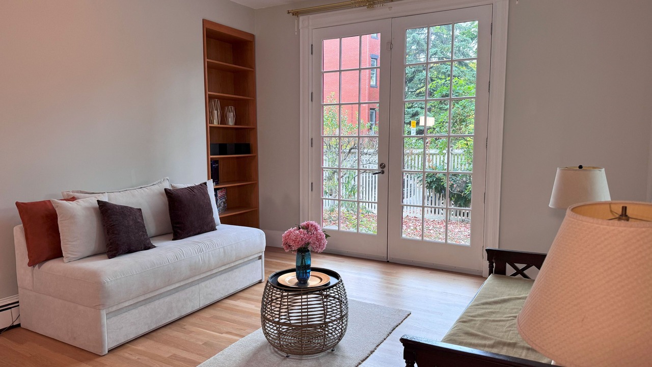 Photo of Livingroom in Mid-Cambridge